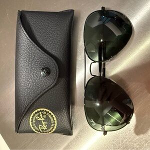 Ray-Ban Dark Aviator Sunglasses with Case
